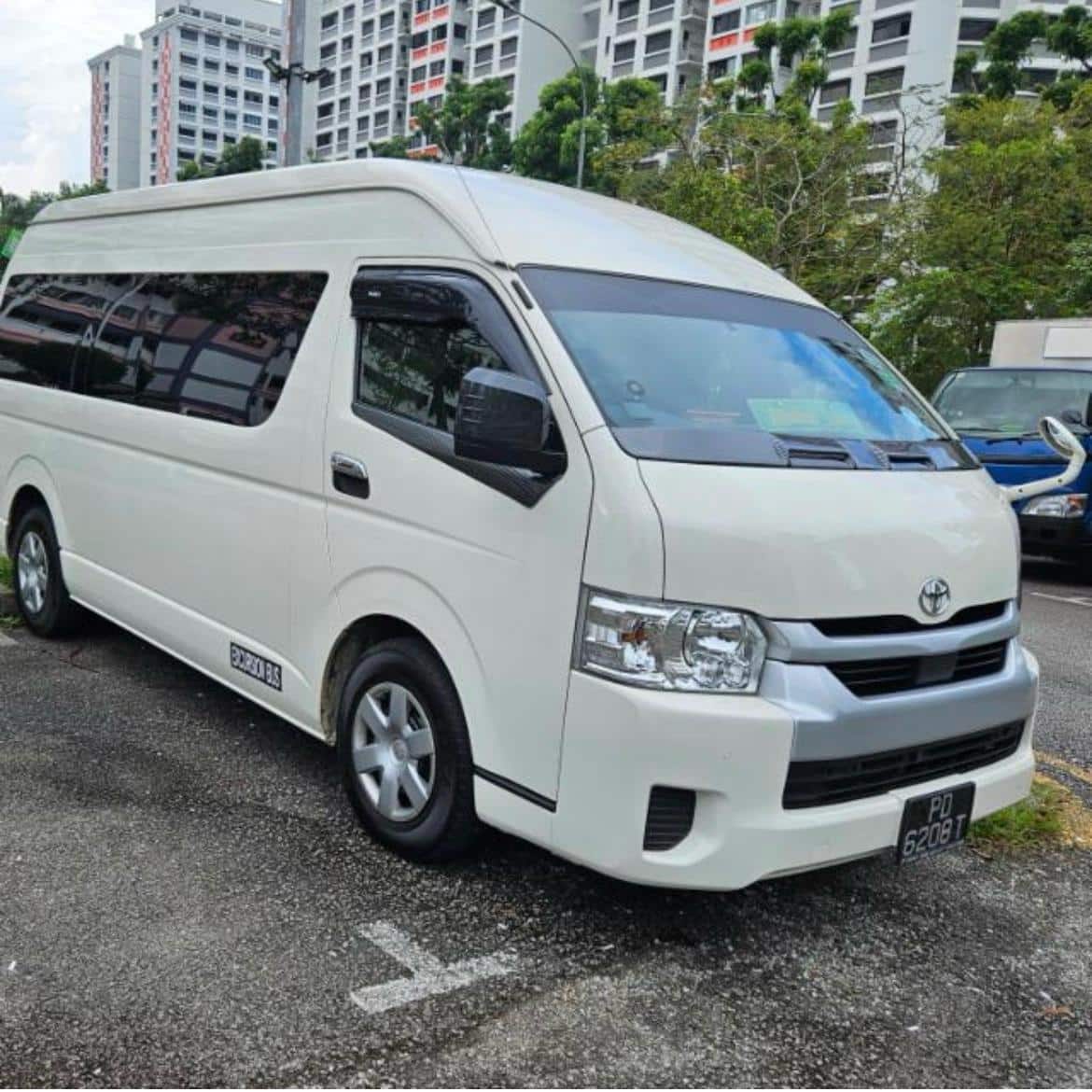 Singapore To Jb 13 Seater